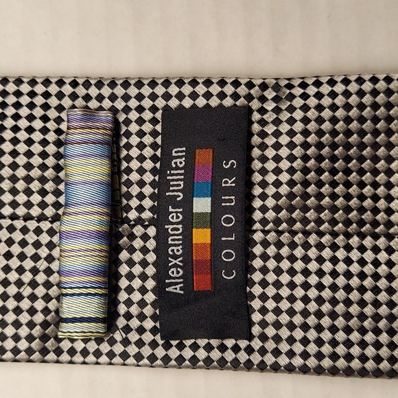 05.Alexander Julian Colors Necktie - Picture 4 of 9